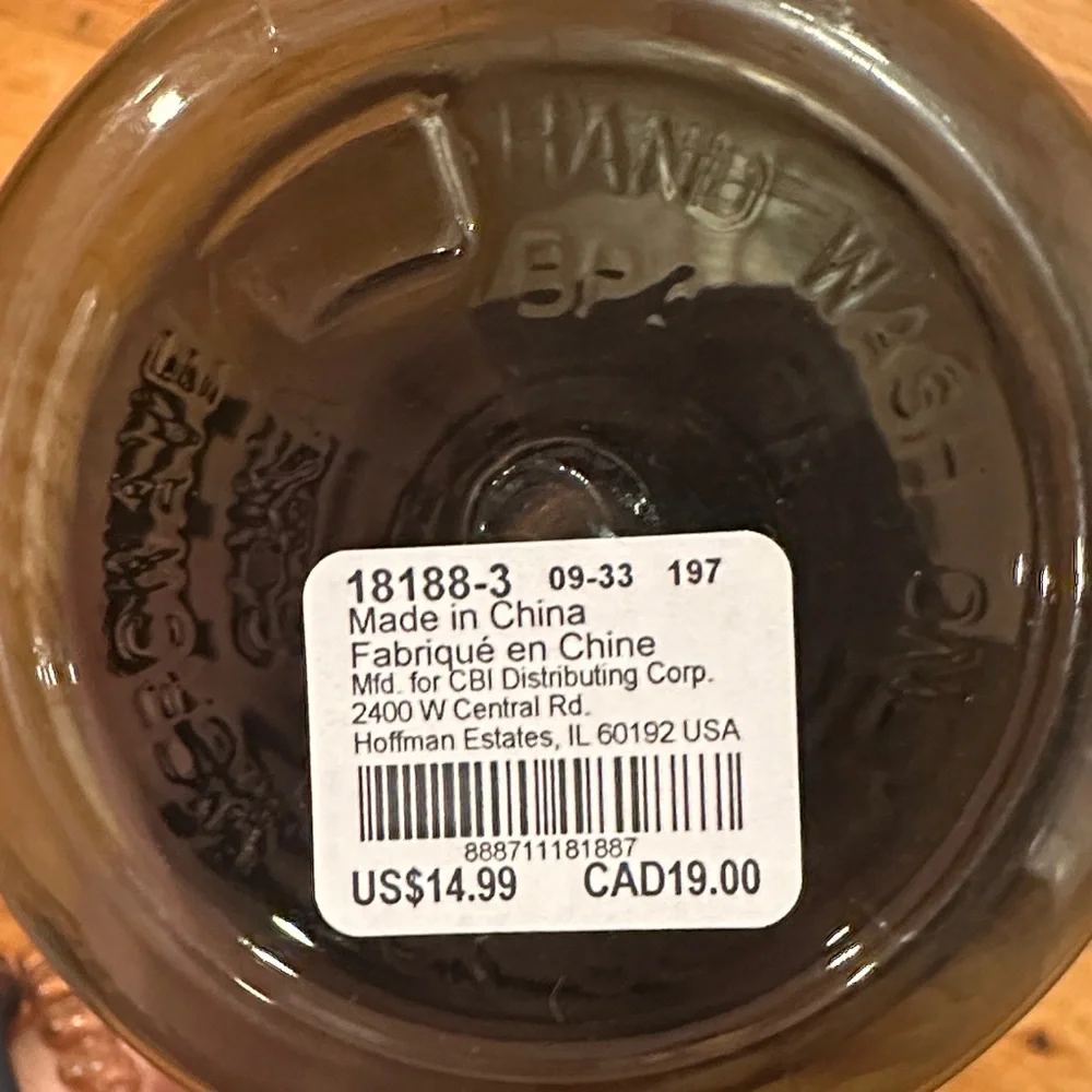 Black Water Bottle with Gold 'Hello Beautiful' Text - Picture 2 of 2